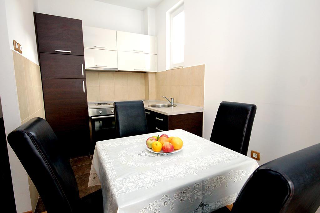 Apartments Draskovic Mirista Petrovazzo Esterno foto
