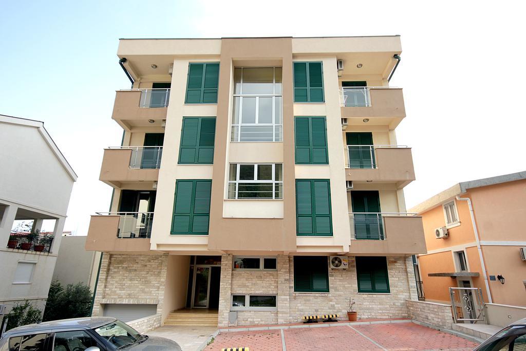 Apartments Draskovic Mirista Petrovazzo Esterno foto