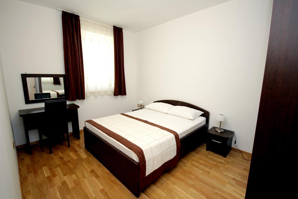Apartments Draskovic Mirista Petrovazzo Esterno foto